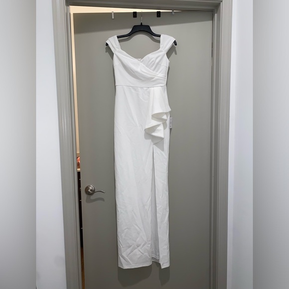 NWT Lulu’s White Floor Length Dress - Picture 1 of 2